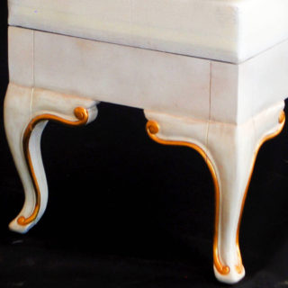Long bench with baroque style legs